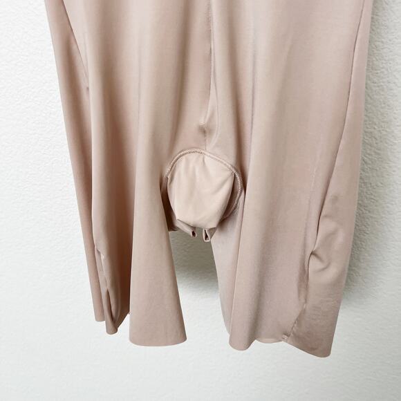 [SPANX] Beige Suit Your Fancy Strapless Cupped Mid Thigh Bodysuit Shapewear XL - Picture 9 of 13